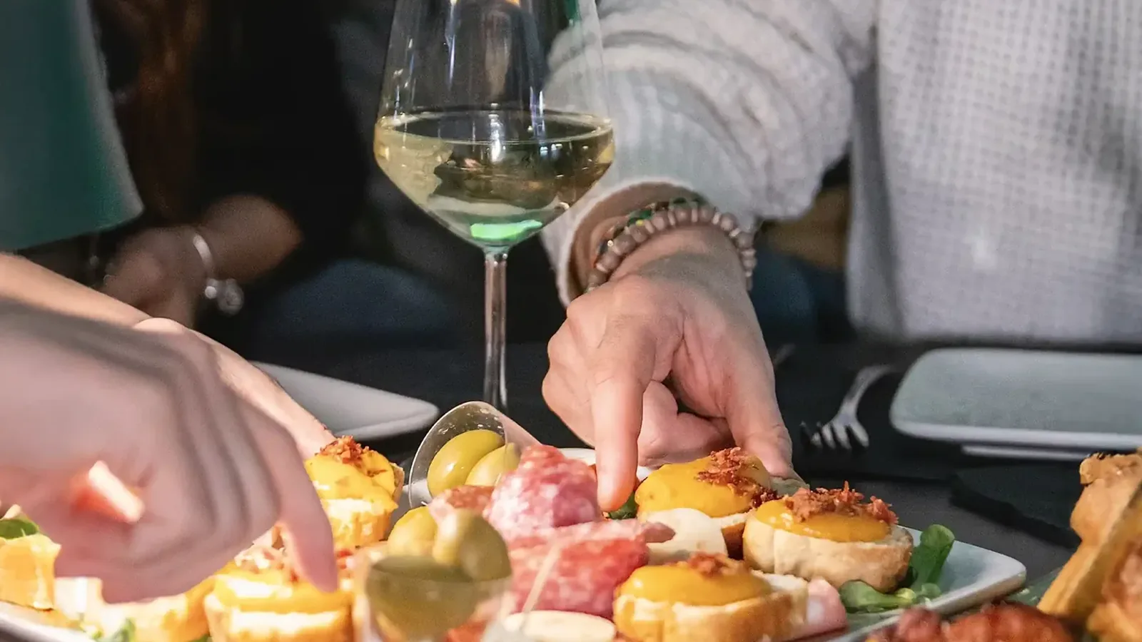 Aperitivo a San Donato Milanese: come si fa quello vero